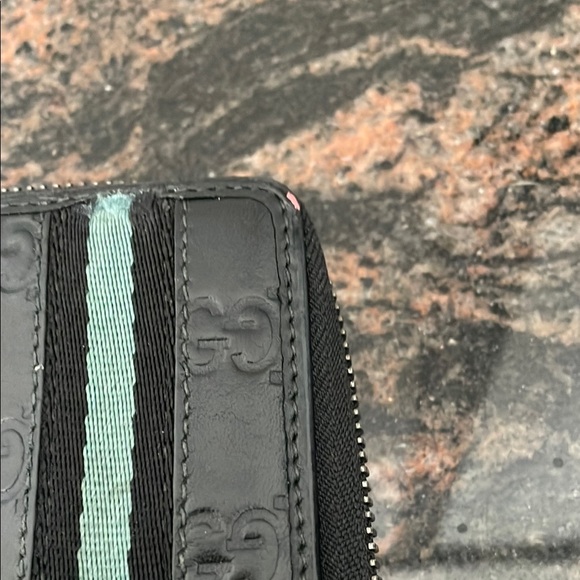 Gucci Black Zip Around Wallet with Embossed Logo and Stripe. - Picture 6 of 6